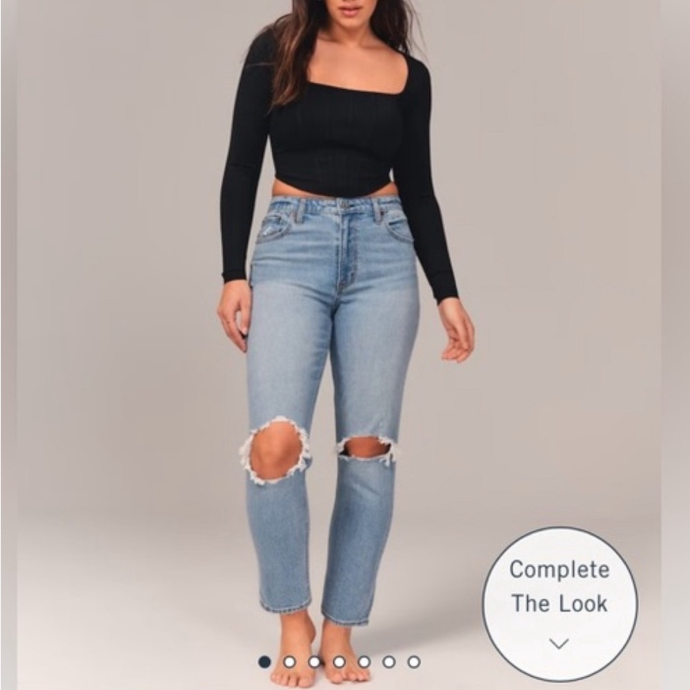 Abercrombie and Fitch curve love, the Mom high-rise jeans size 25/20L.